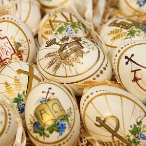 Aufwändig verzierte Ostereier